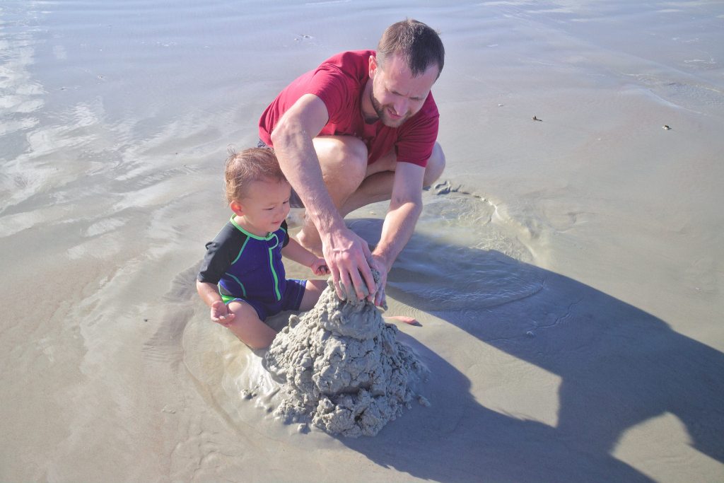 fathersonsandcastle_scottsherrillmix_flickr_fathersonactivities